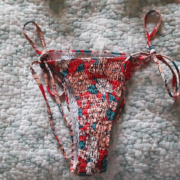 Women's Size Small Bikini Top/Bottom Set - Picture 3 of 5